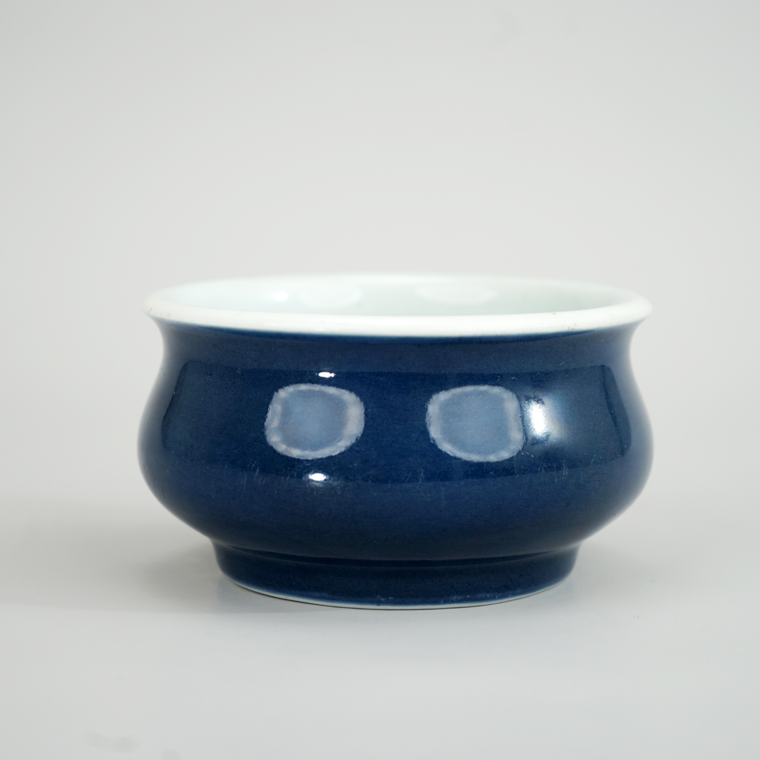 （拍卖商品）清中期  霁蓝釉小炉