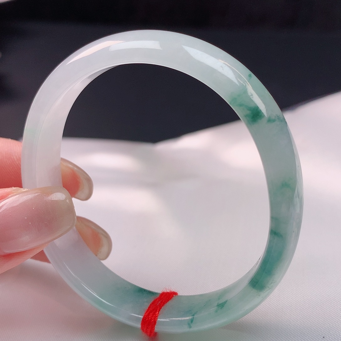 【闪购商品】未镶嵌手镯（贵妃镯）翡翠54