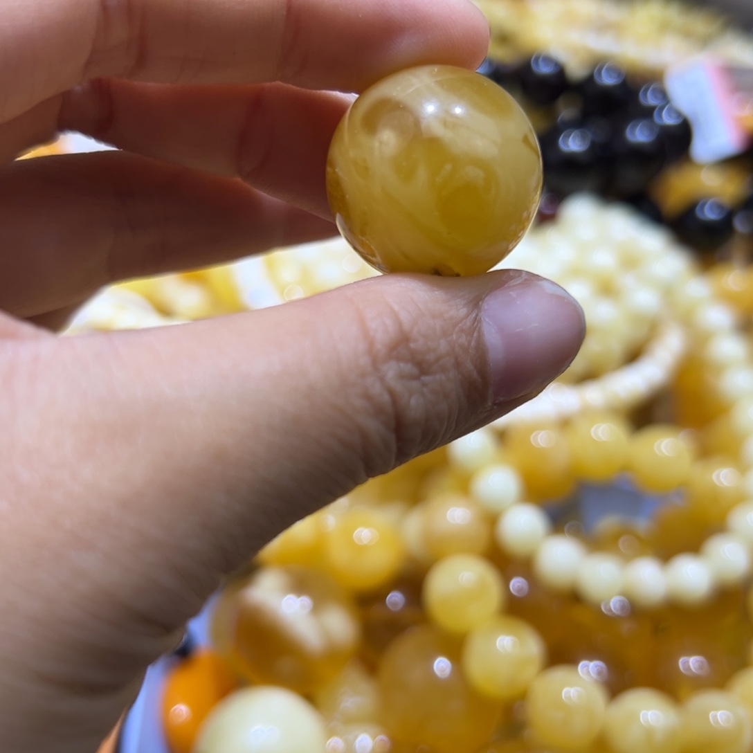 琥珀珠宝奇石未镶嵌