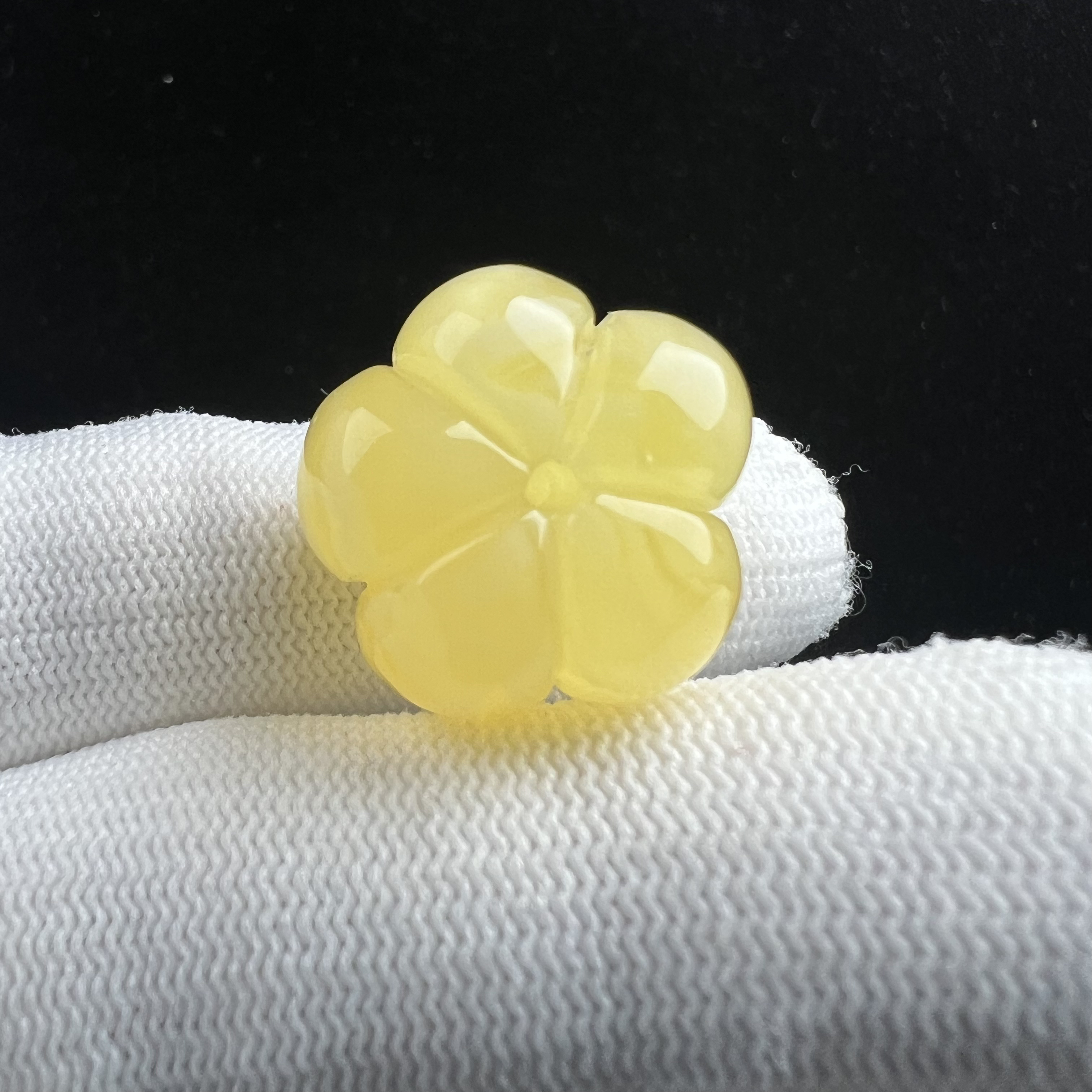 K8777天然蜜蜡 雕刻南瓜20*14.5mm天然原矿