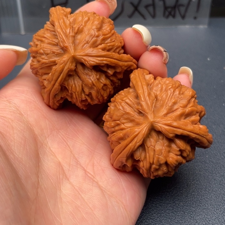 馨***足吊坠文玩核桃白狮子