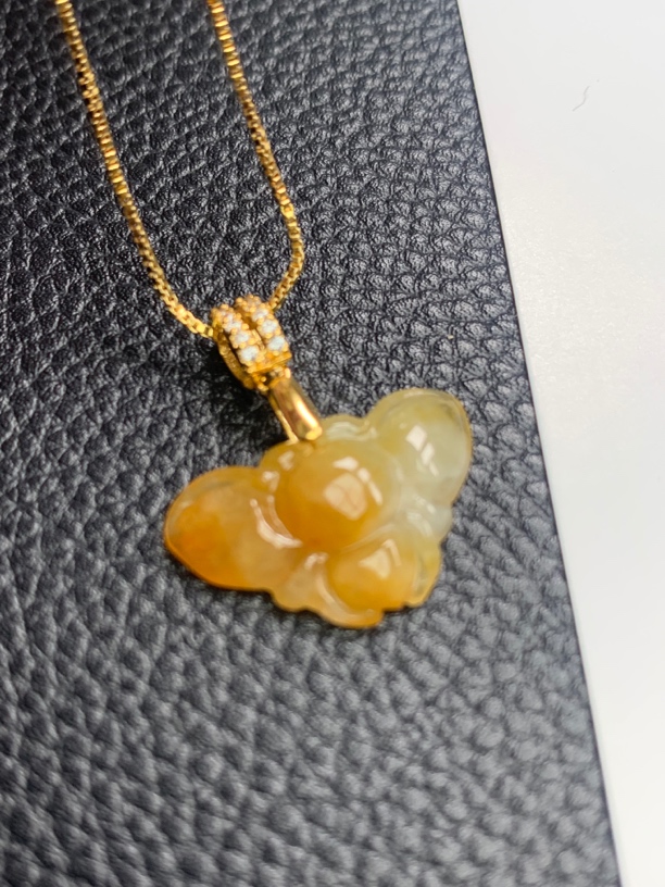 天然翡翠A货蝴蝶吊坠品质时尚百搭