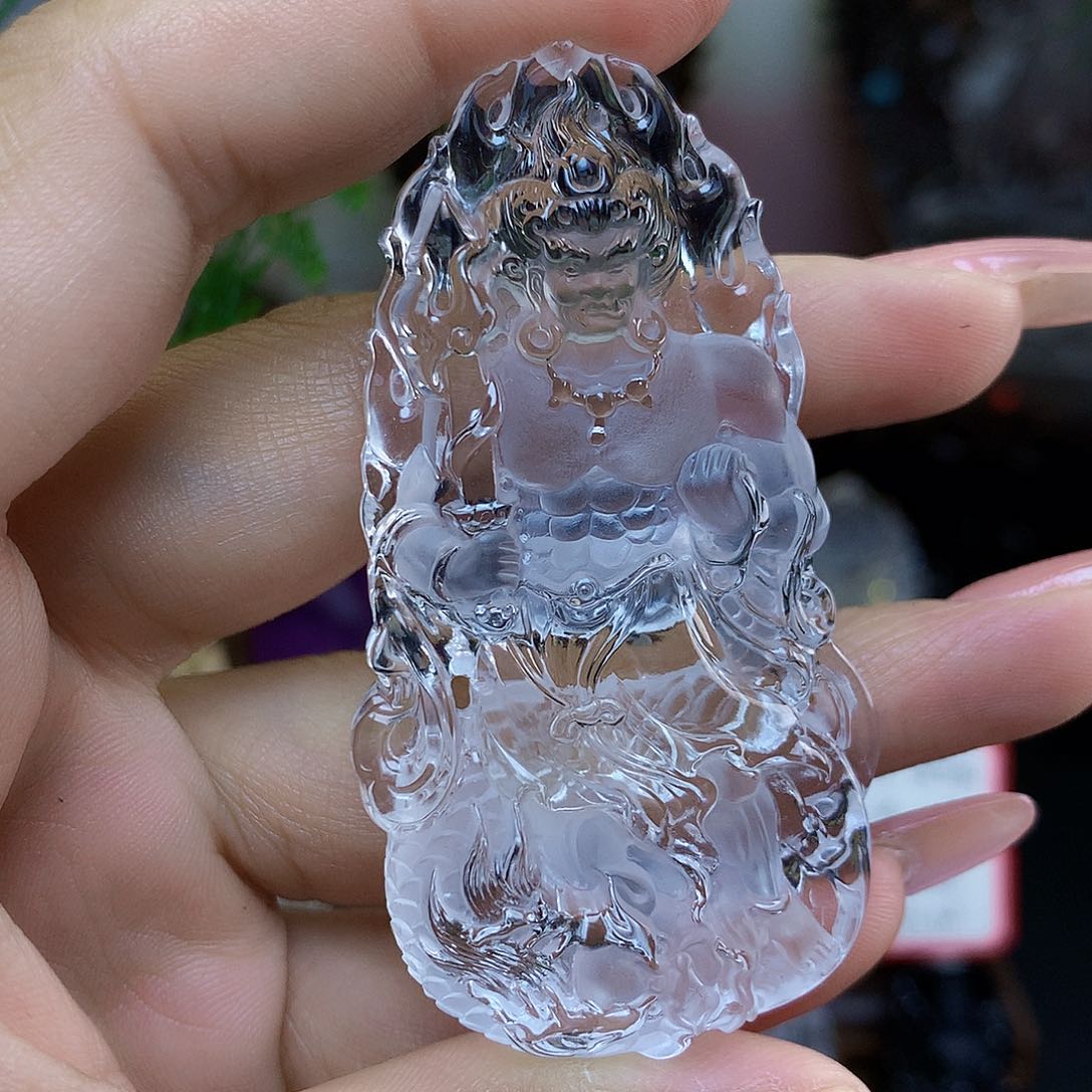 水晶颈饰未镶嵌邕**少，