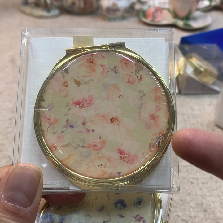 金瓷阁家的美丽瓷器