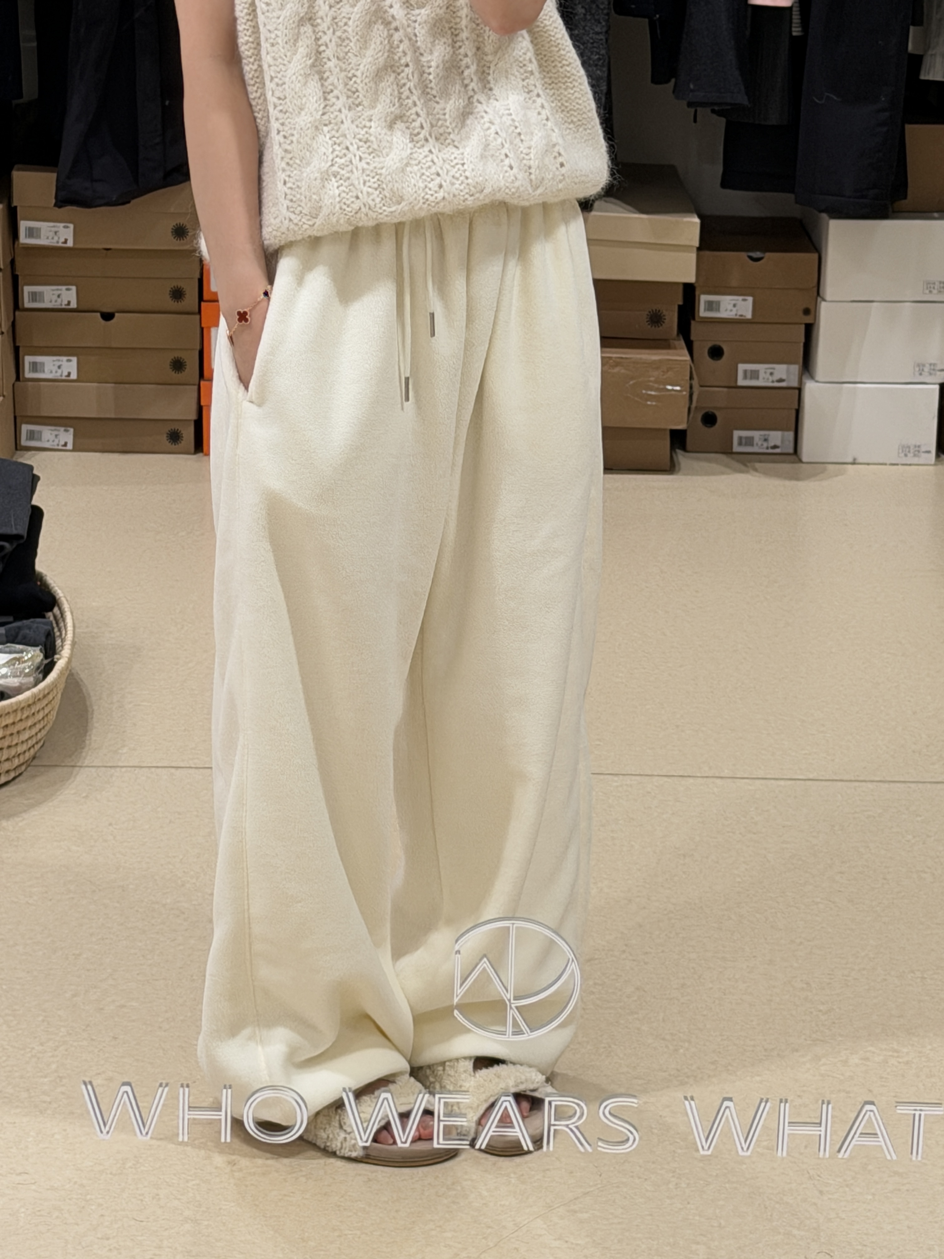 泡菜25FW feb绒绒卫裤