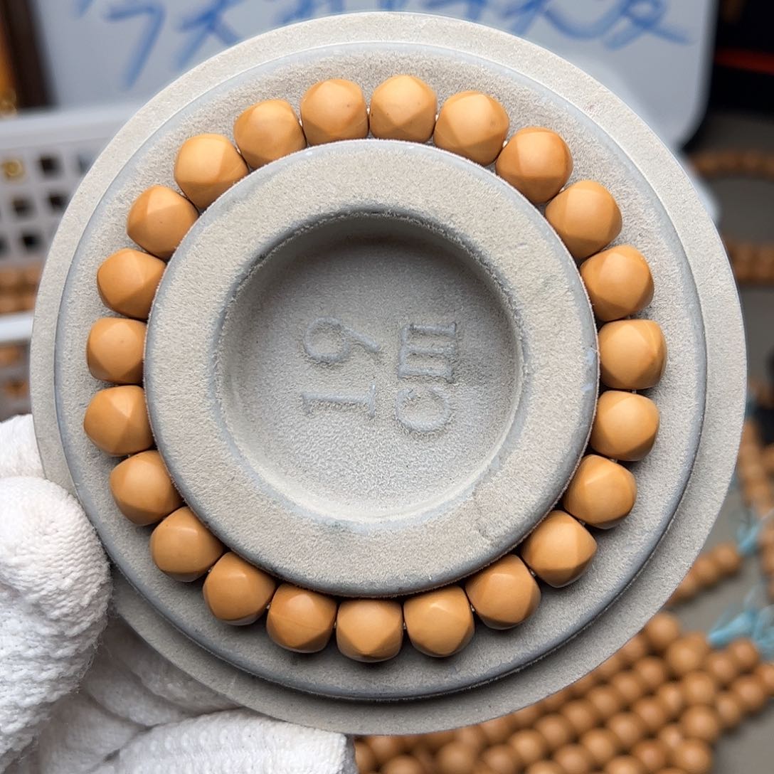 猴头核桃手串，微瑕，唐八棱