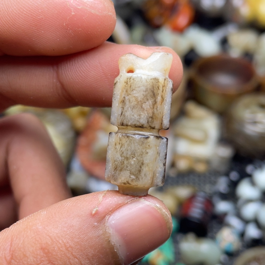 和田玉（糖玉）未镶嵌挂件