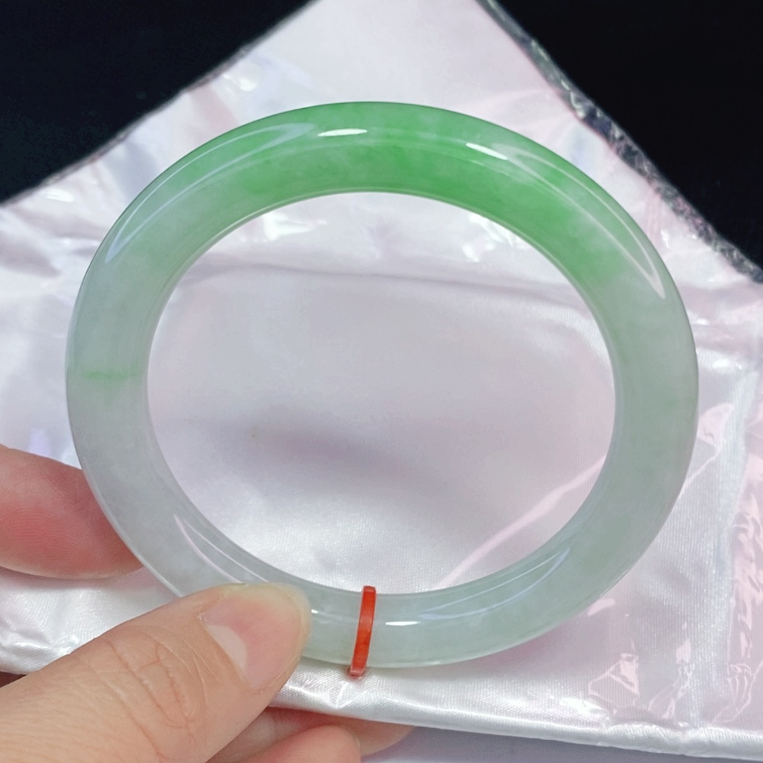 未镶嵌手镯翡翠58圆镯