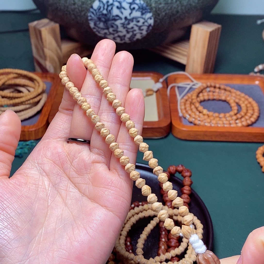 柏香籽/百香籽吊坠75