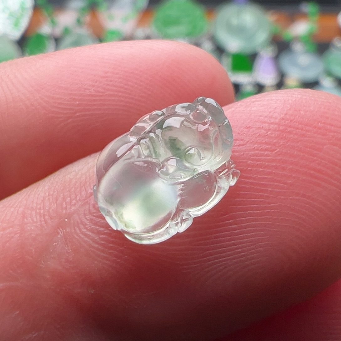 翡翠颈饰未镶嵌貔貅10.7