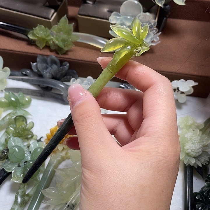 蛇纹石玉未镶嵌发饰