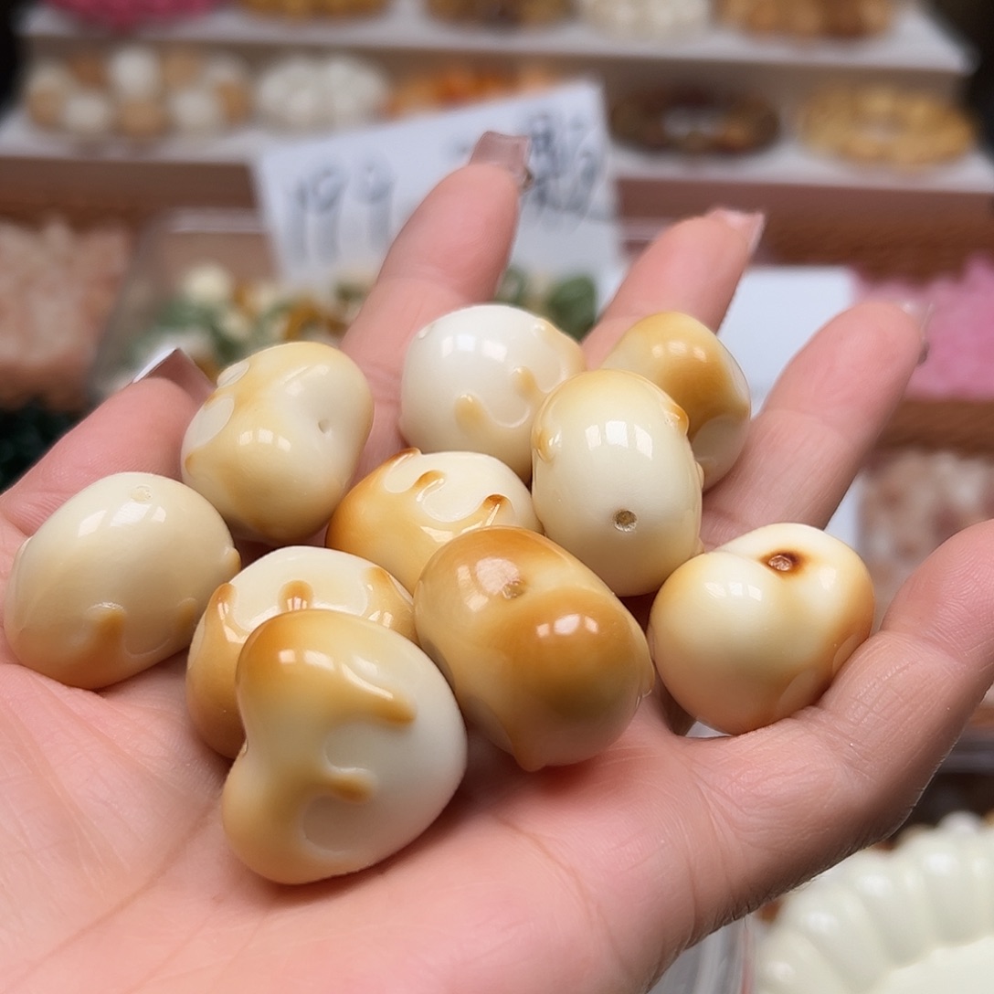 手串菩提根/象牙果微瑕炭烧奶油爱心10颗有裂