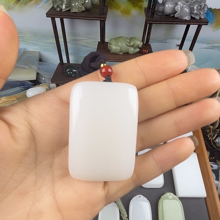 用***0玉三五面包牌白色