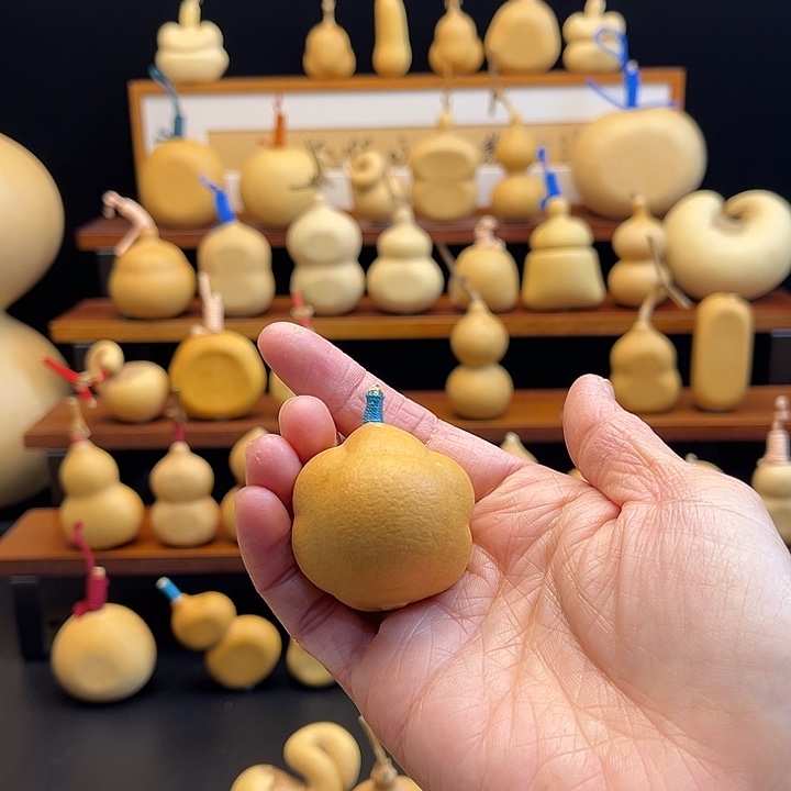 L***莹葫芦葫芦葫芦葫芦