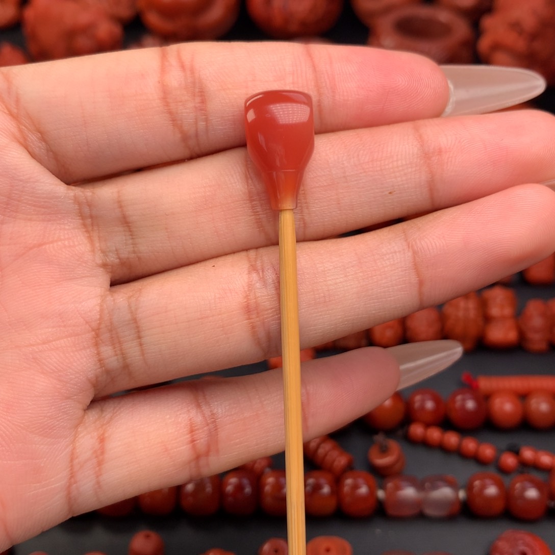 南红玛瑙冰红三通9.9未镶嵌