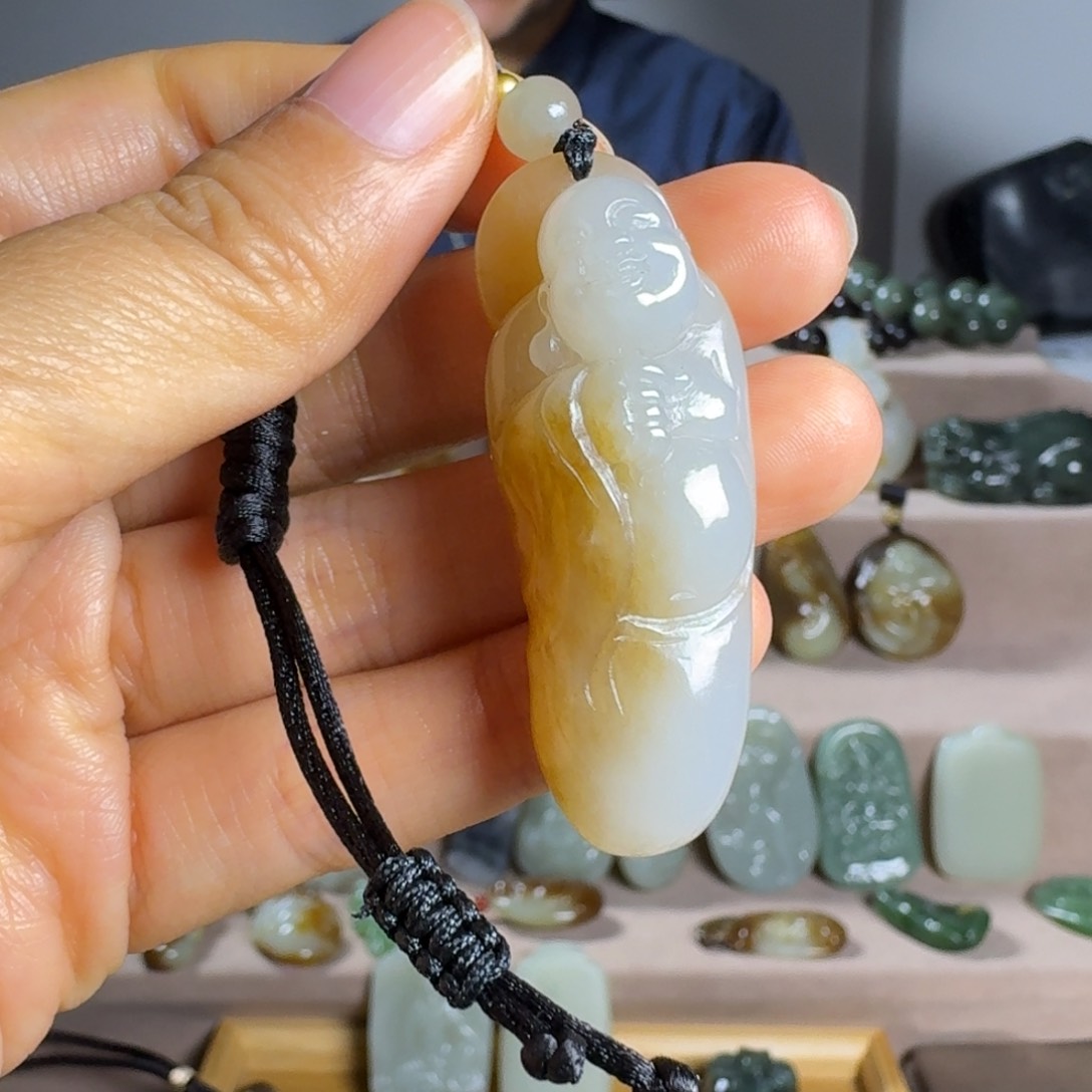 和田玉颈饰未镶嵌