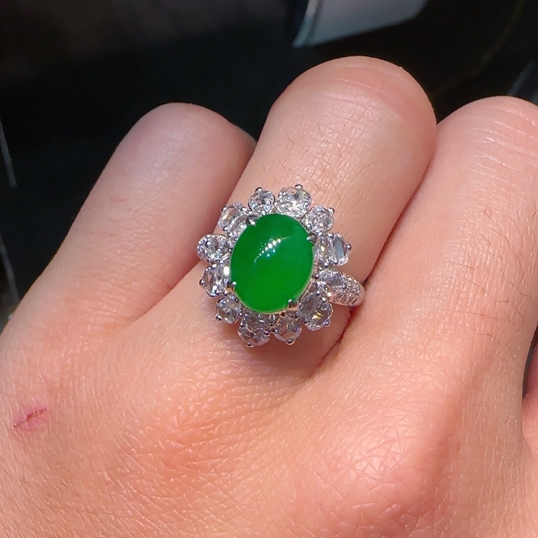 翡翠戒指18K金镶嵌戒指