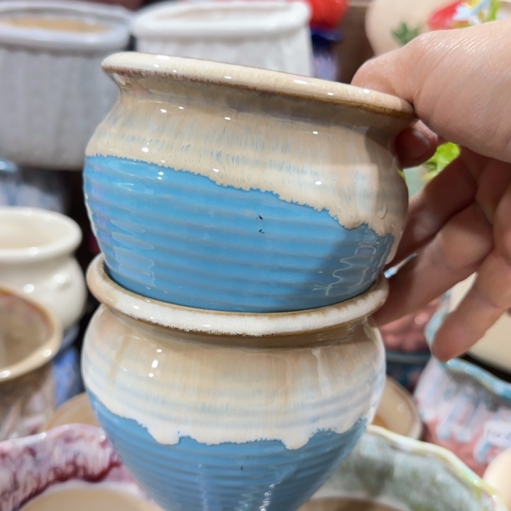 凑9块包邮，有孔，陶瓷花盆