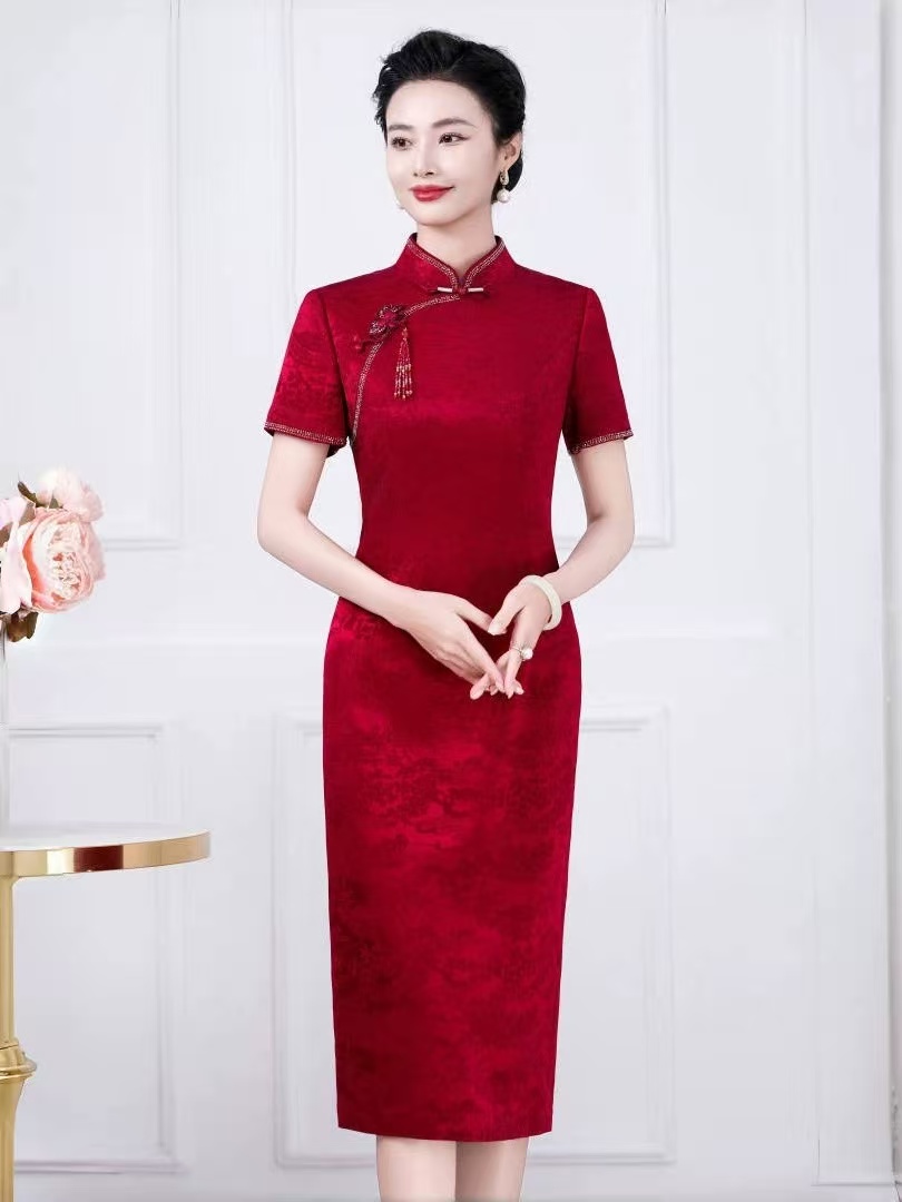喜婆婆喜妈妈新中式斜襟婚礼针织包袖直襟旗袍走秀修身复古轻熟风