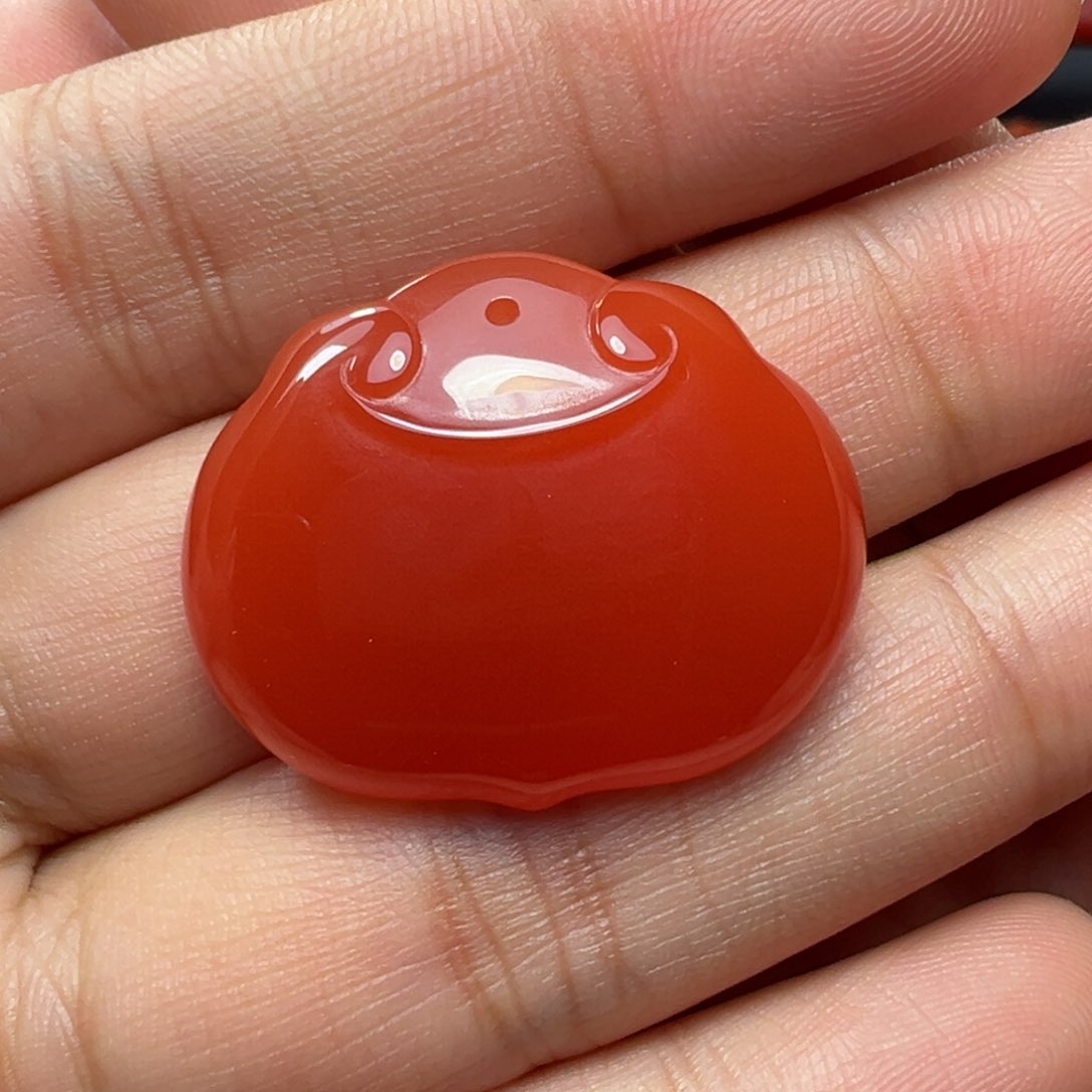 南红玛瑙吊坠未镶嵌