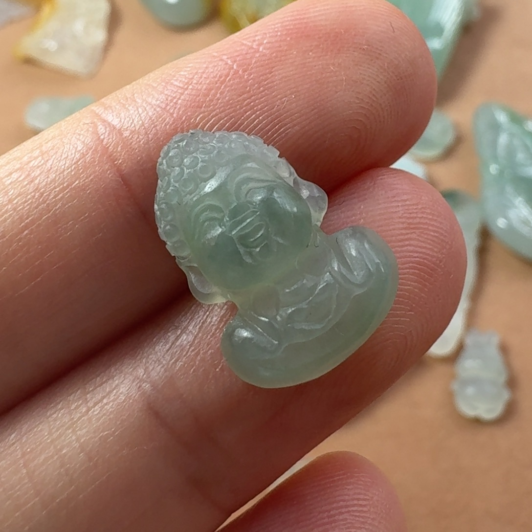 定制翡翠未镶嵌宝宝佛