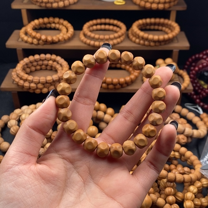 宇****猴头核桃吊坠全品9➕奶酪