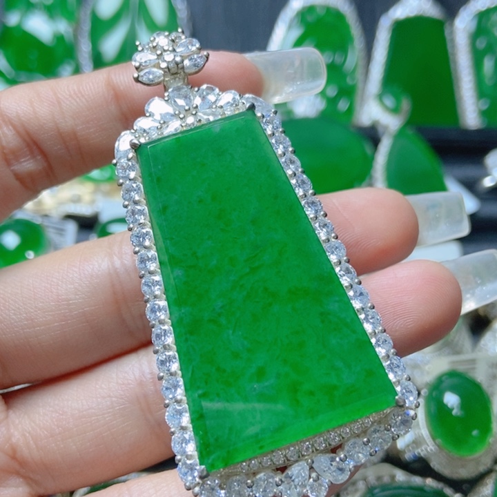 翡翠颈饰银S925镶嵌