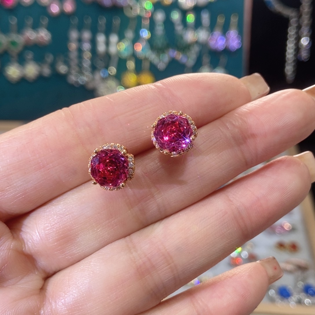 66锆石（处理）耳钉