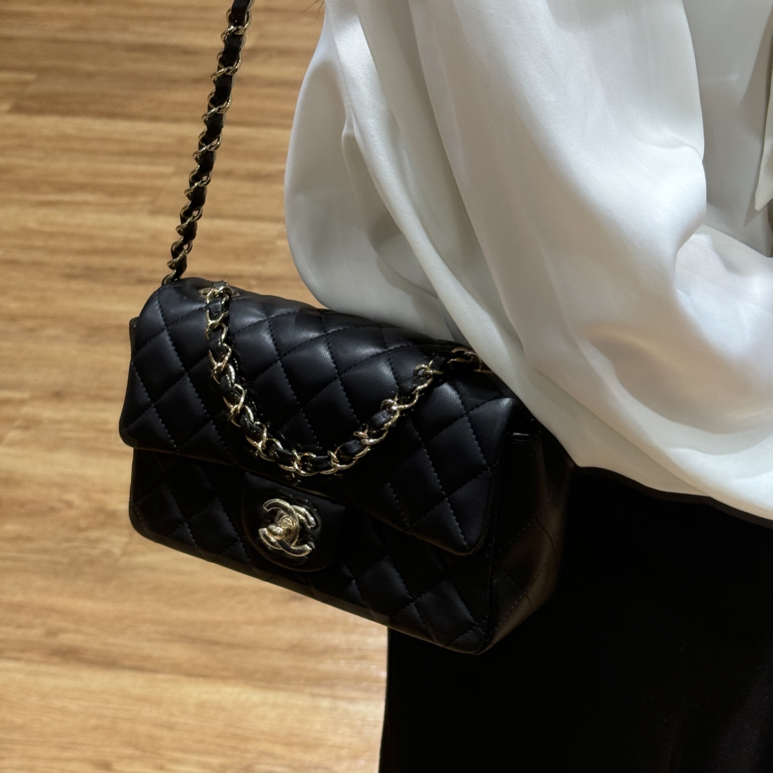 99新 Chanel/香奈儿 cf大mini黑色羊皮单肩包 芯片款淡金扣/73823