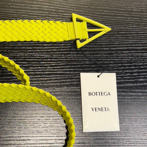 全新未使用 BOTTEGA VENETA/葆蝶家 三角锁扣编织腰带/115cm/