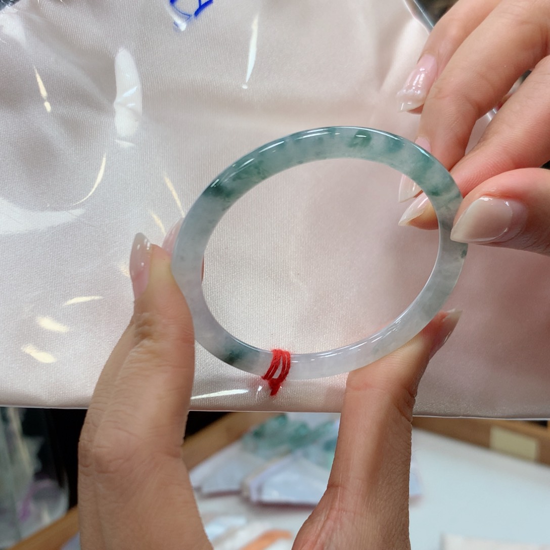 未镶嵌手镯翡翠翡翠