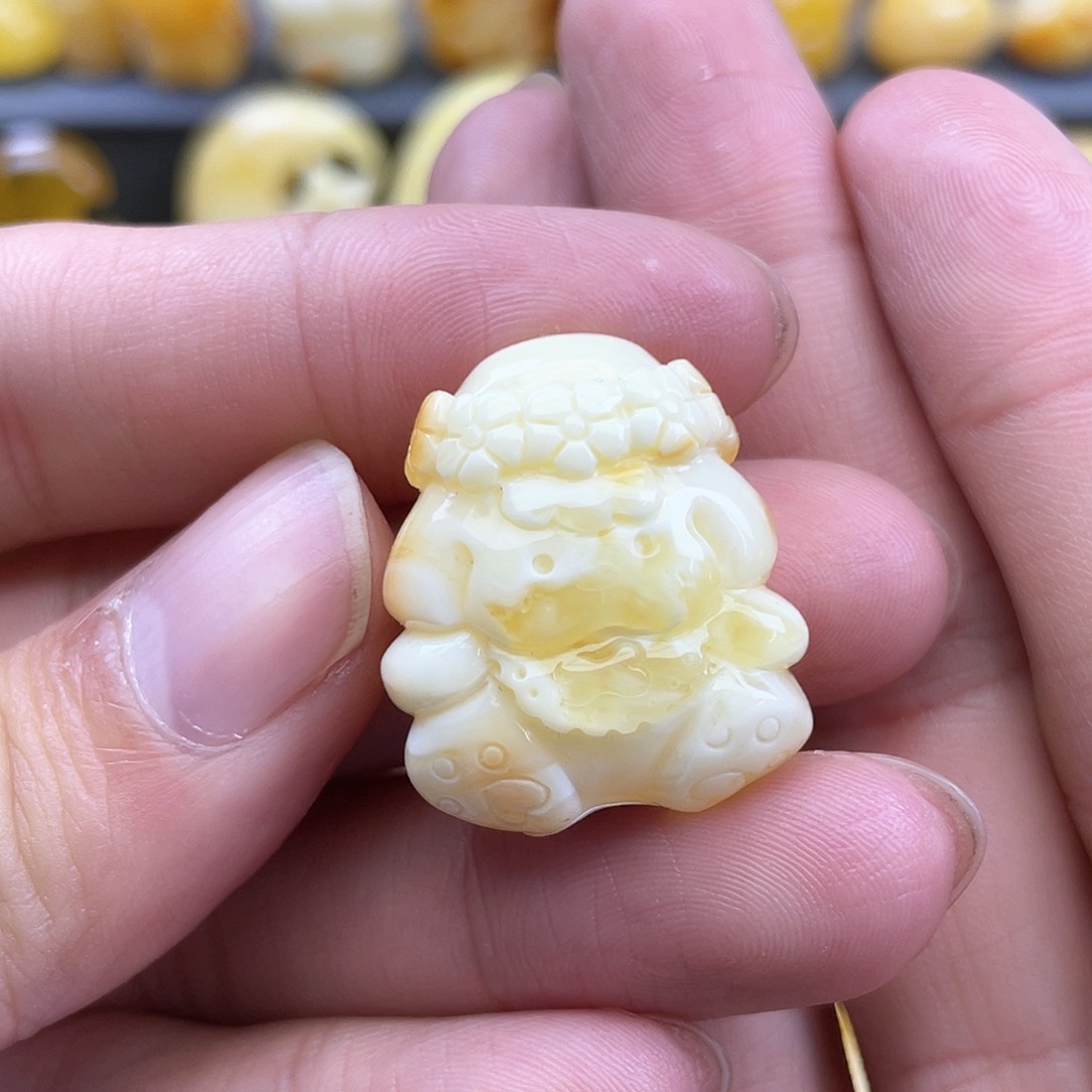 琥珀裸石未镶嵌蜜蜡