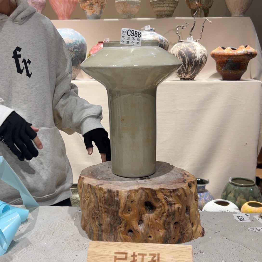 花瓶摆件花瓶摆件花瓶988花瓶LNG加气站附近，