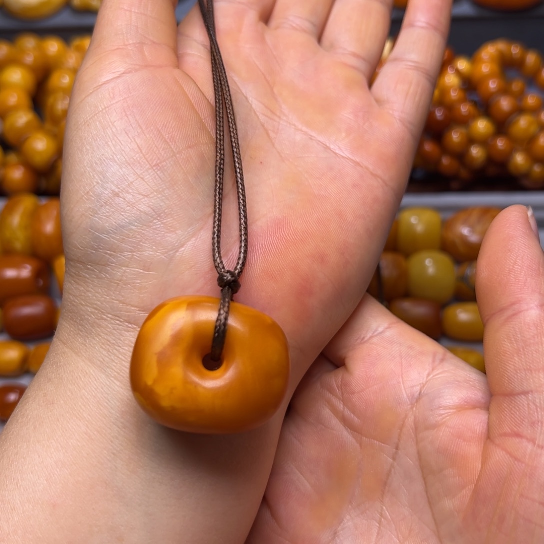 琥珀未镶嵌吊坠(不含链)