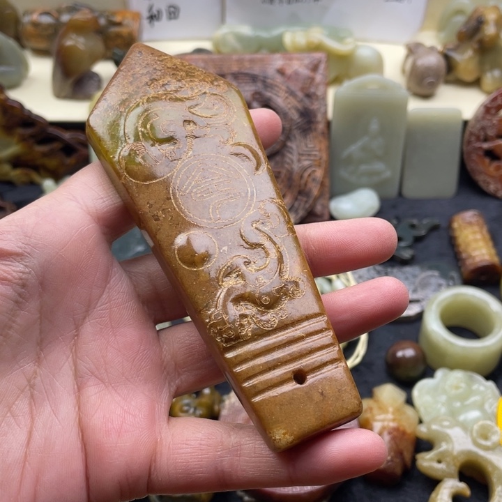 蛇纹石玉颈饰未镶嵌19