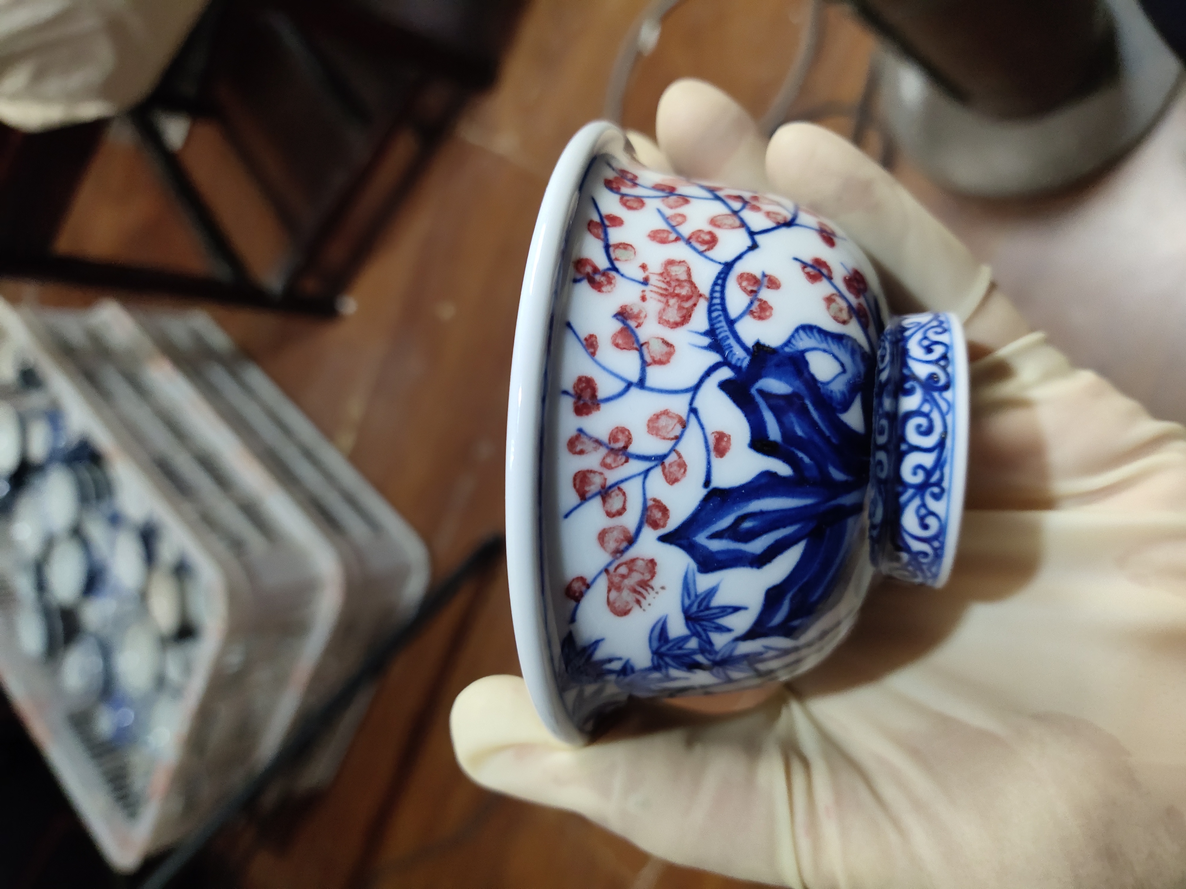 微瑕福利青花釉里红大压手杯