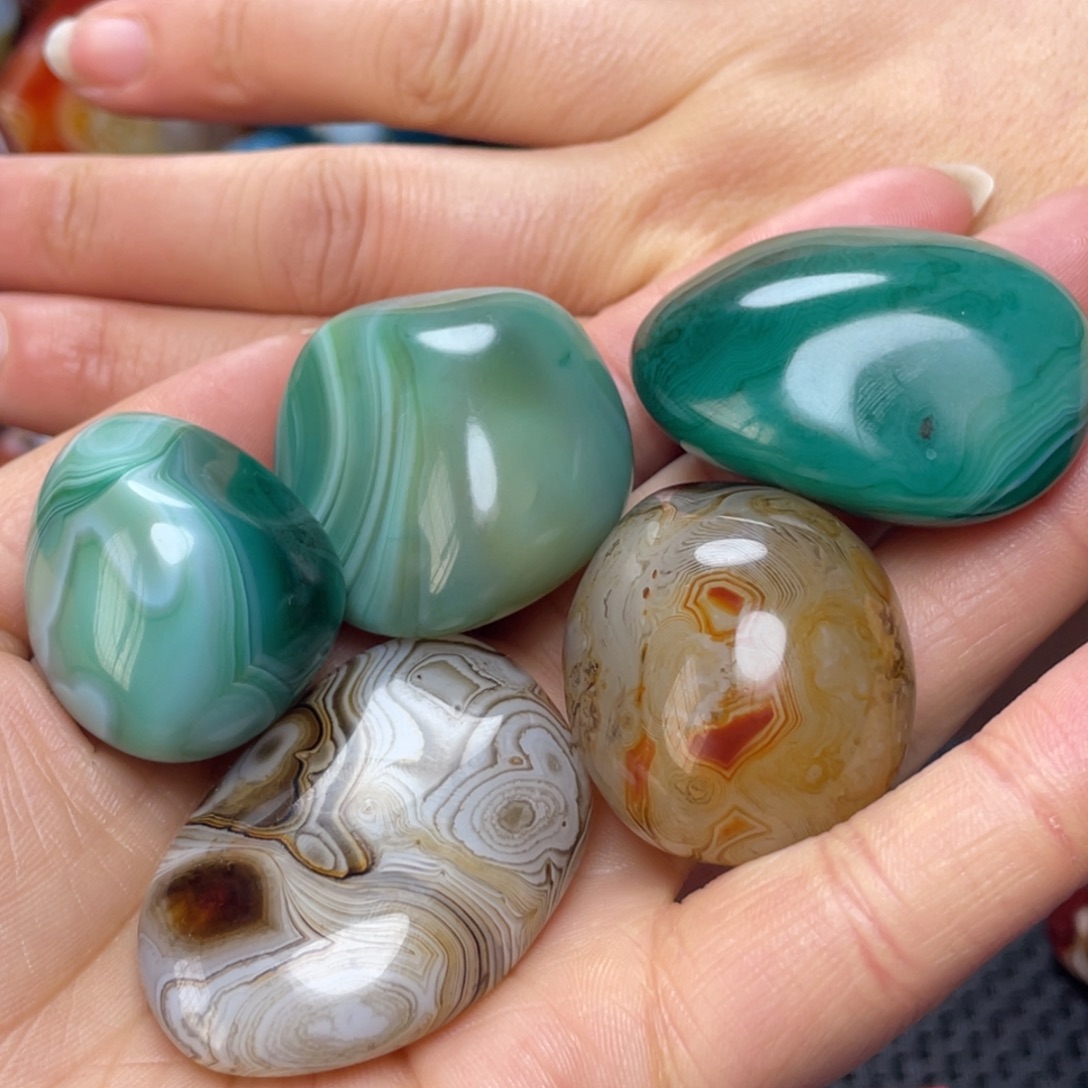 阿***拉玛瑙/玉髓未镶嵌珠宝奇石