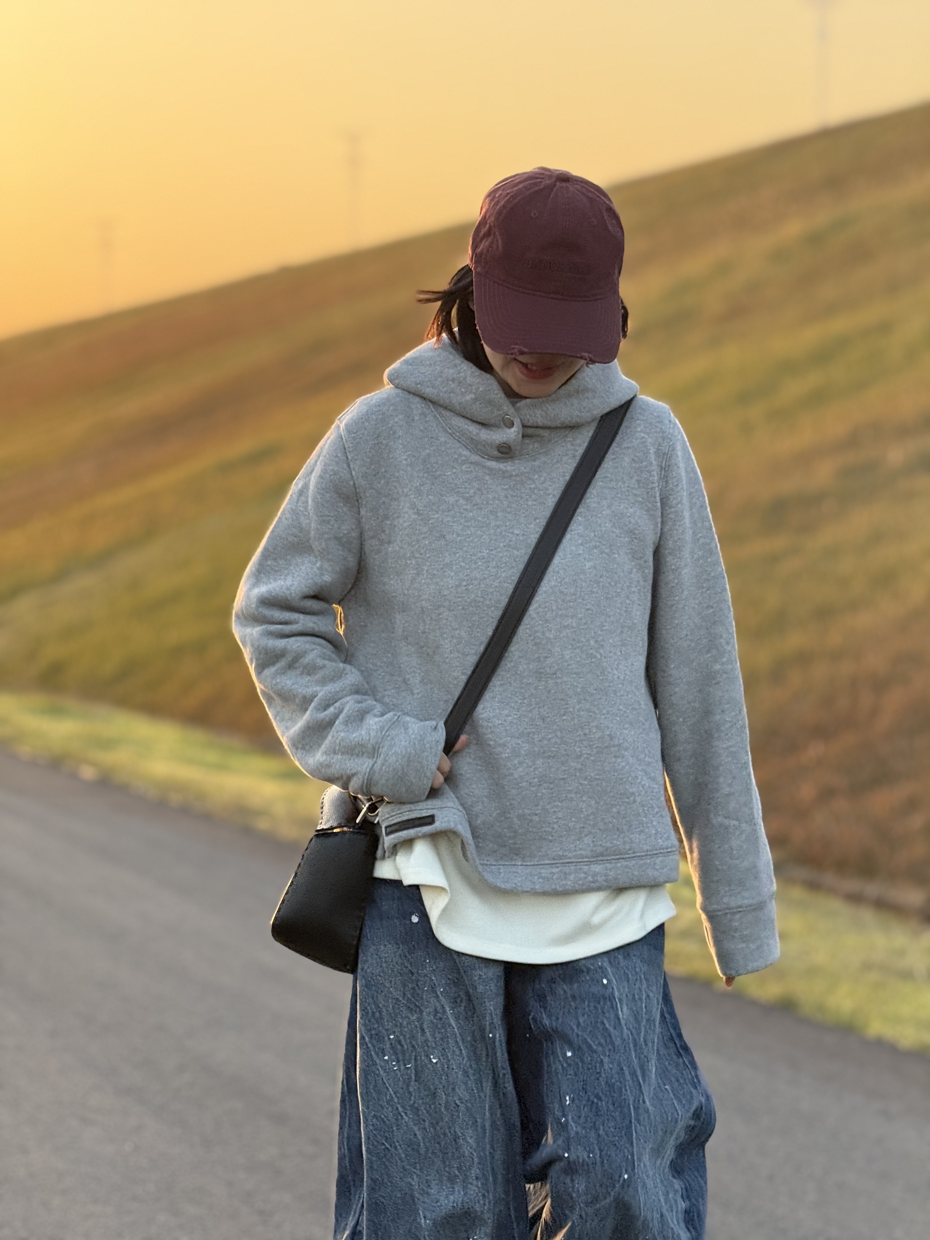 秋冬灰色连帽卫衣