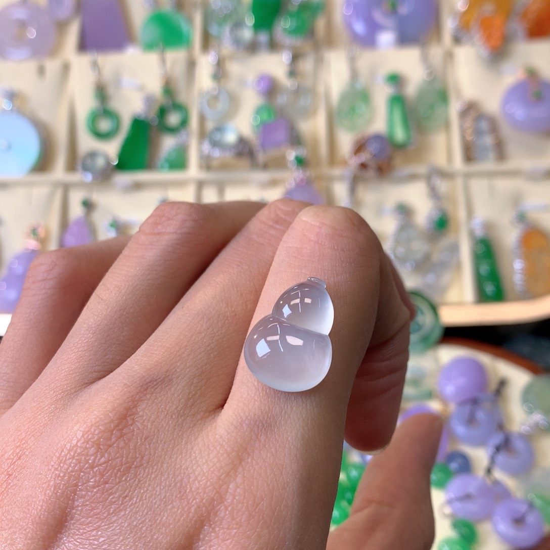 翡翠颈饰未镶嵌裸石