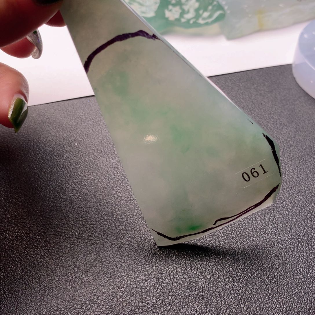 定制翡翠未镶嵌翡翠定制