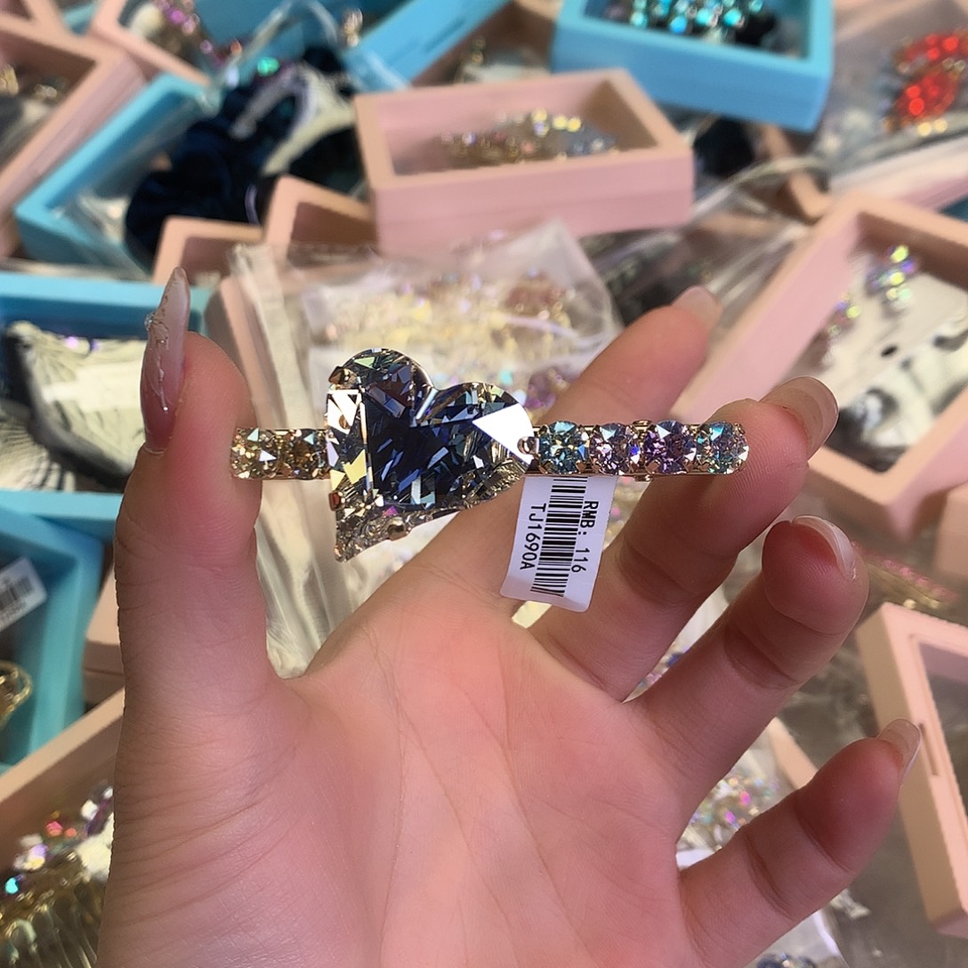 雲***r仿水晶铜合金爱心鸭嘴夹