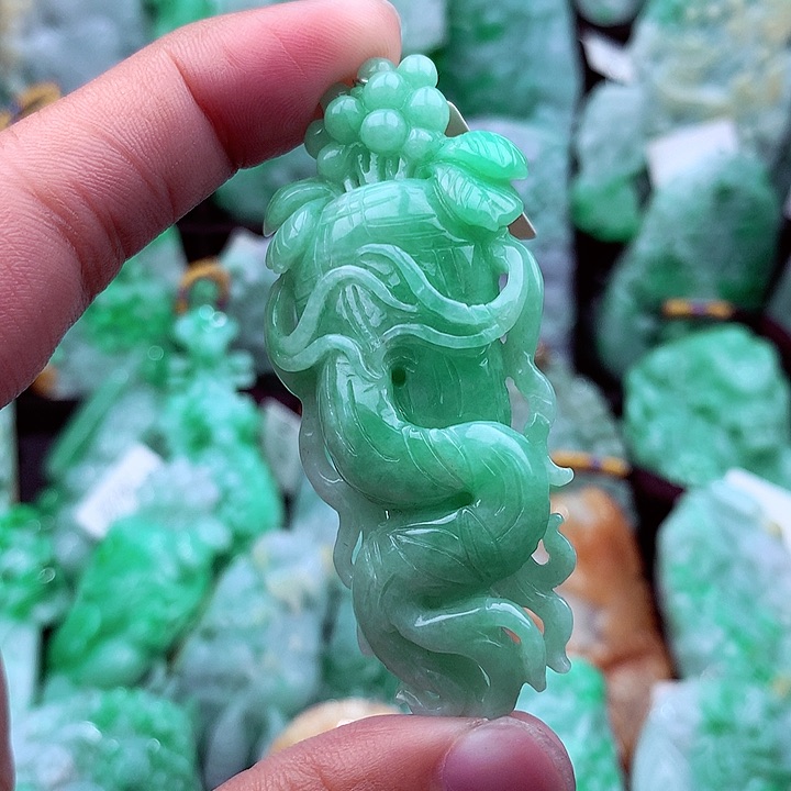 翡翠吊坠(不含链)未镶嵌