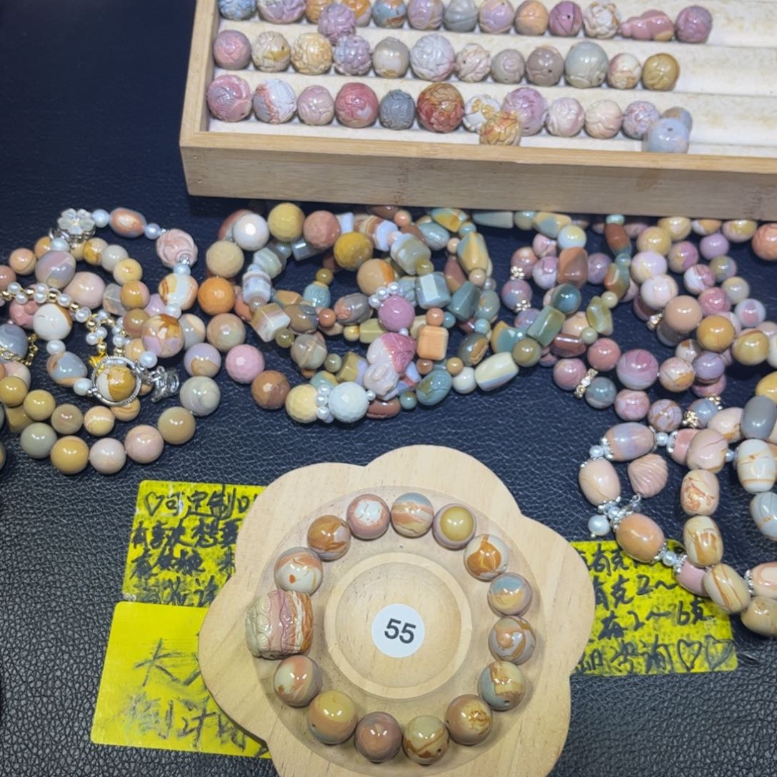 石英质玉手串未镶嵌韩***木