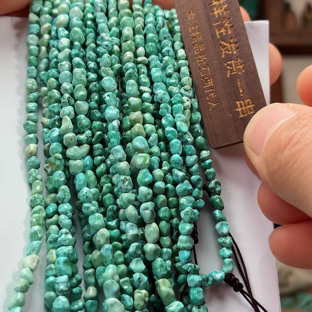 未镶嵌绿松石珠宝奇石