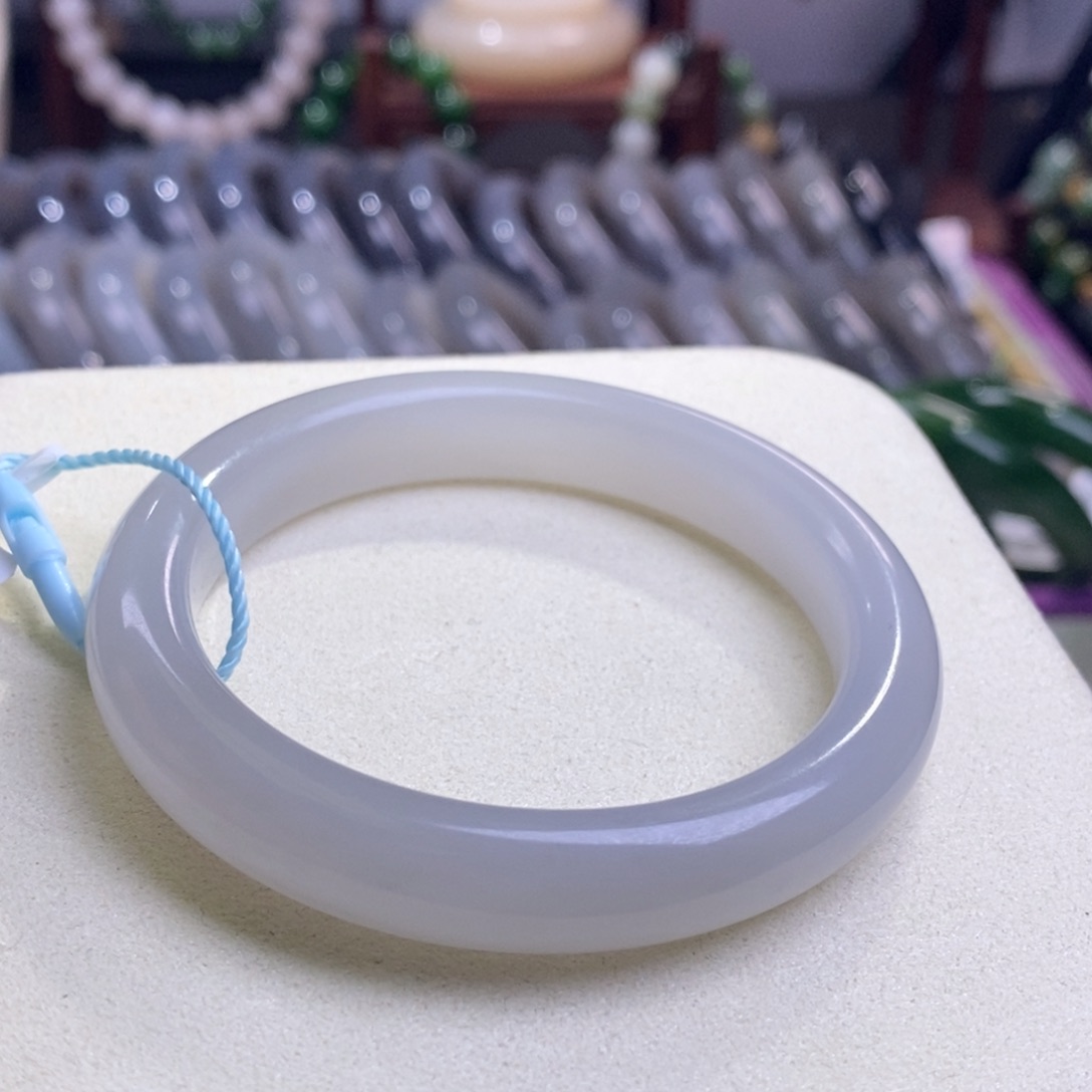 和田玉精品清货价烟紫高冰仙紫老矿料手镯52未镶嵌