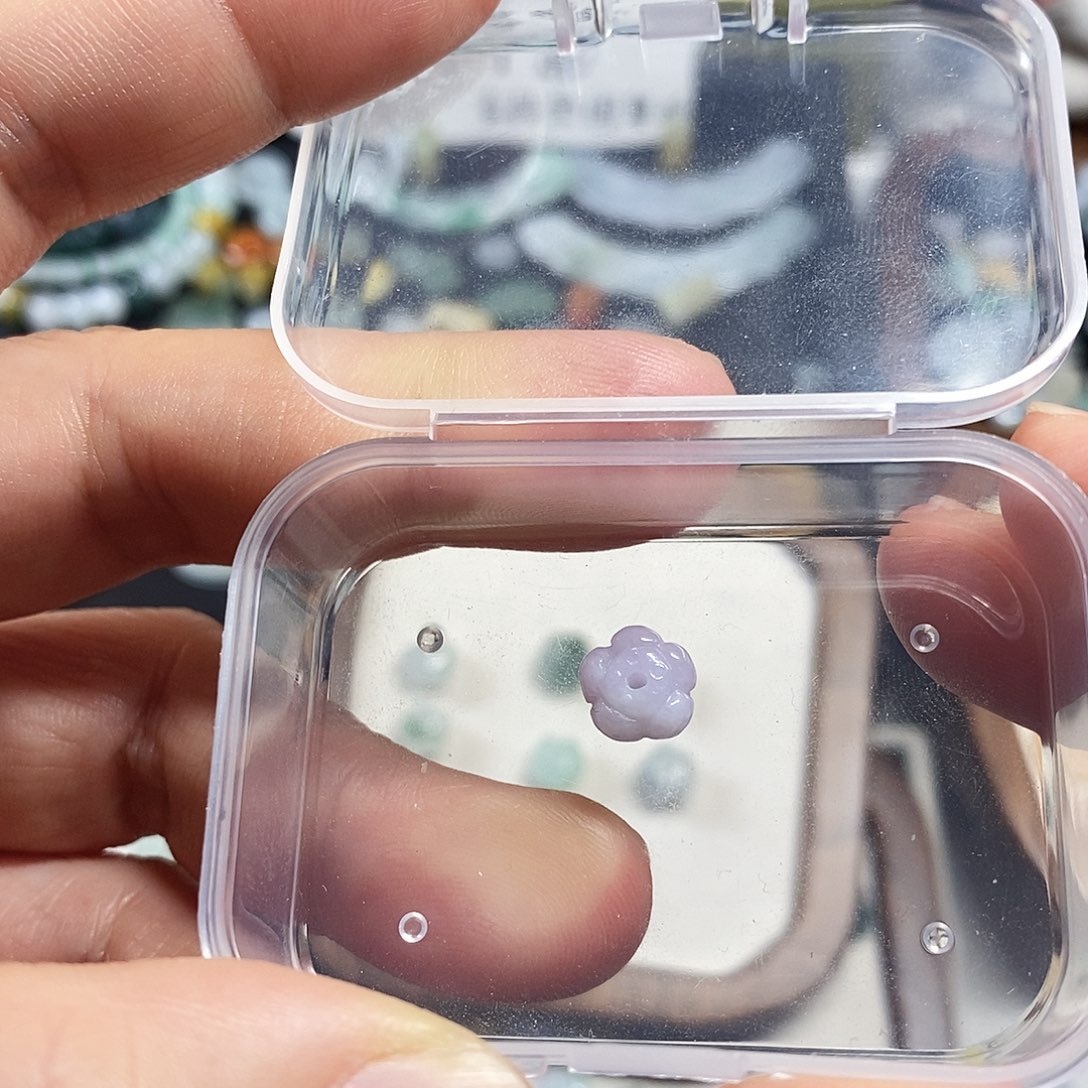 平****翡翠未镶嵌颈饰小滴溜