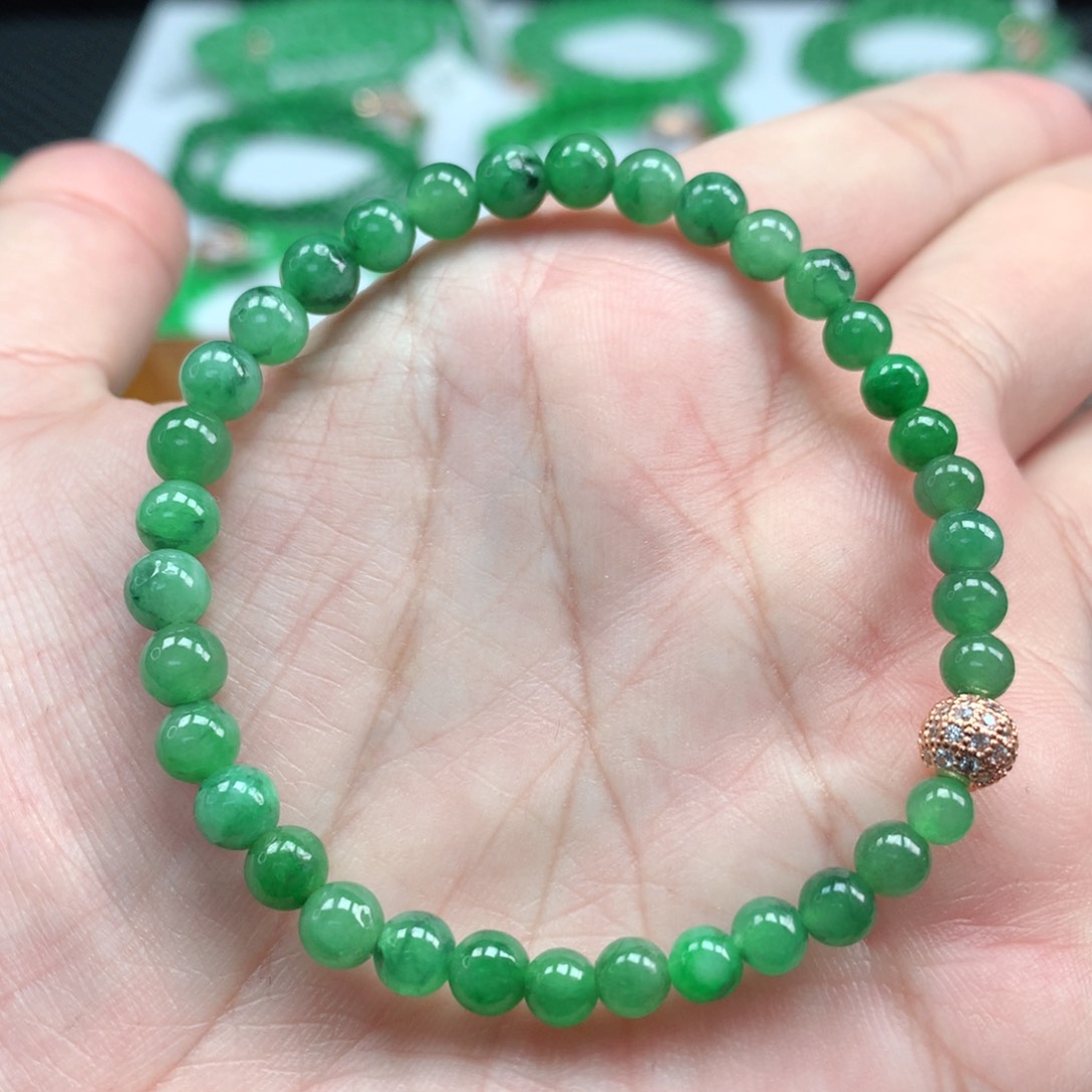 翡翠手链未镶嵌翡翠