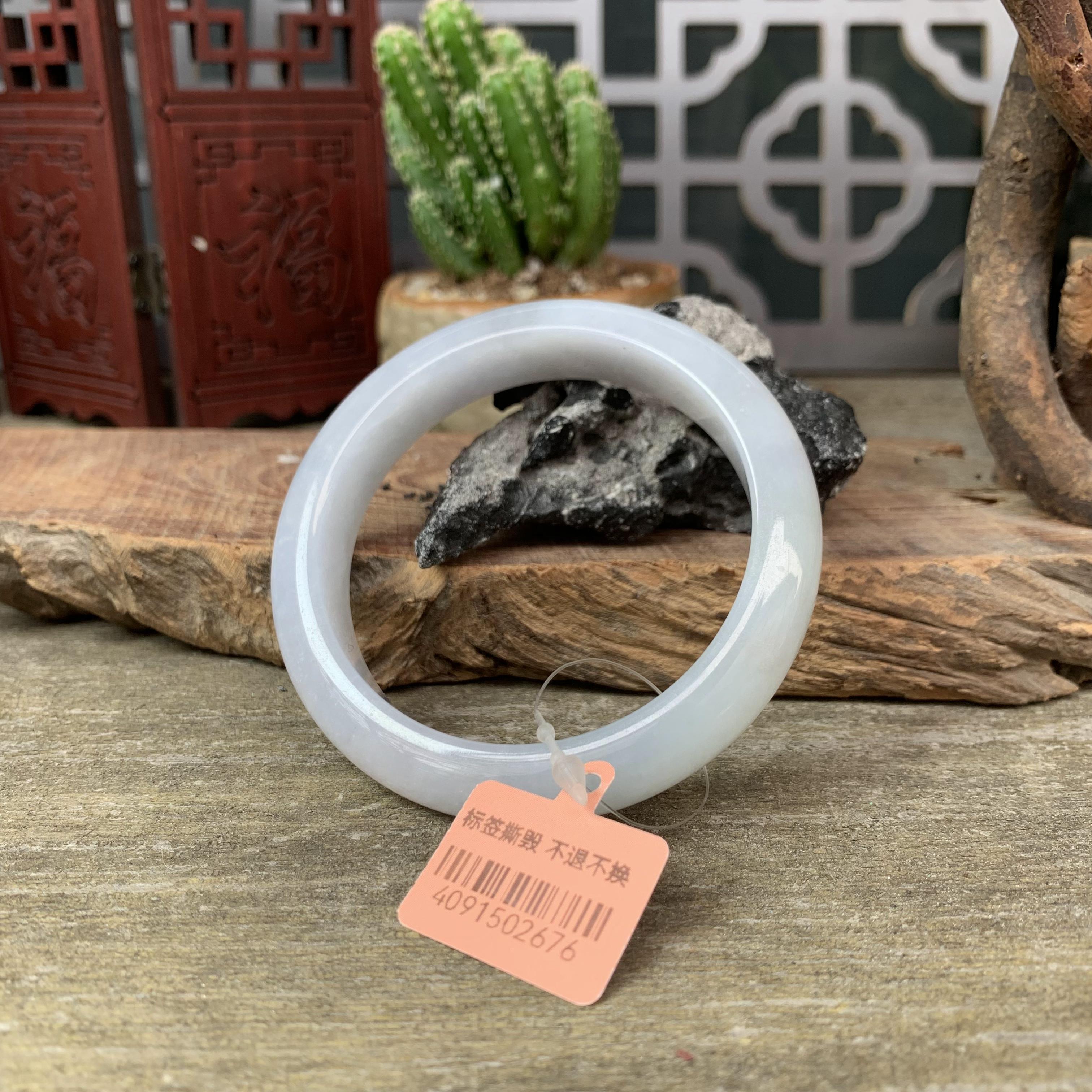 翡乘山翠天然缅甸翡翠手镯 56正圈2676糯化 飘淡色底色