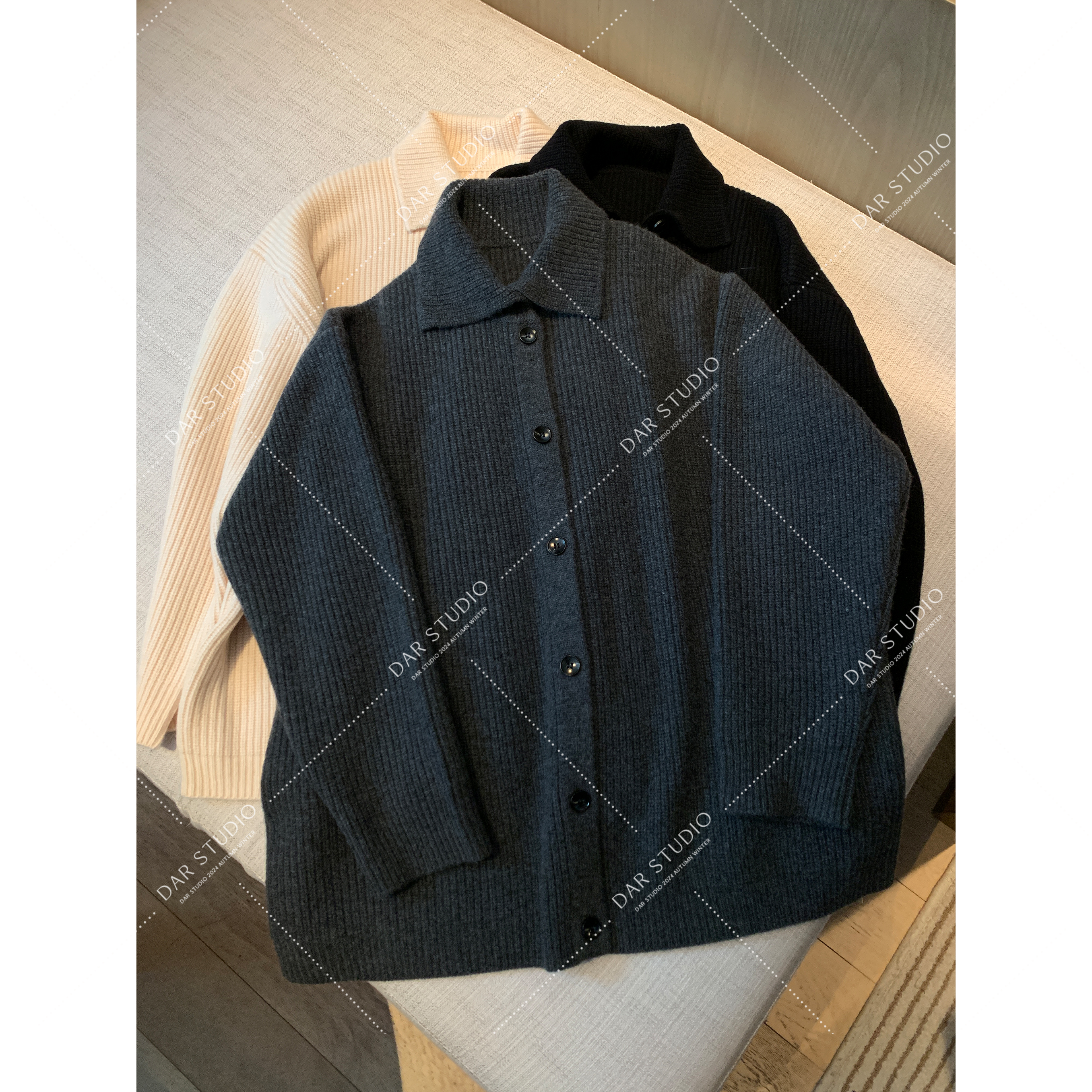 DAR STUDIO 2025满分美丽诺羊毛翻领开衫毛衣