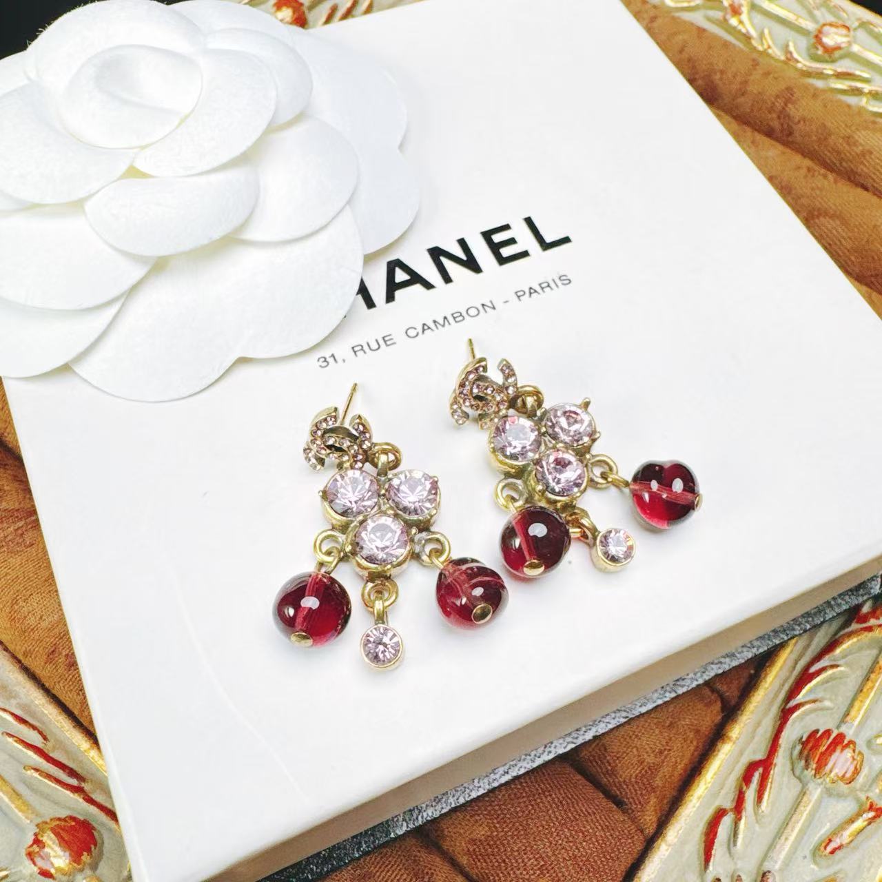 95新 Chanel/香奈儿 柚礼中古/香奈儿闪钻双C紫琉璃耳钉lz512077